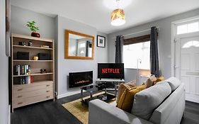 Luxury 3Br House - Free Parking And Stunning Garden!